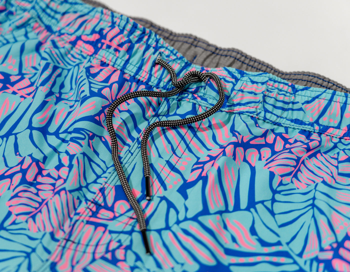 Apex Volley Short _ 16"