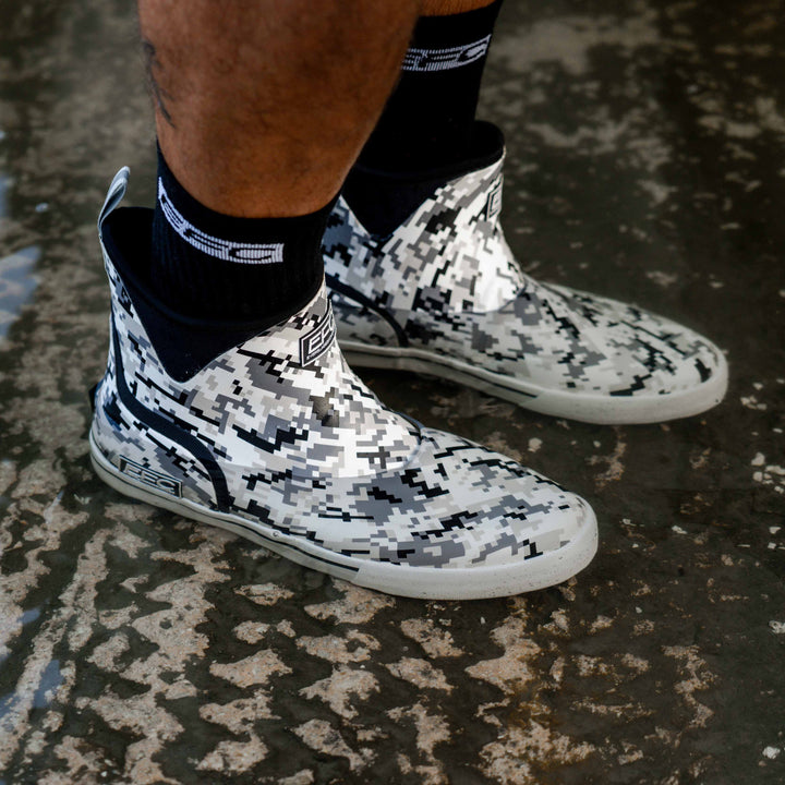 LFG DECK BOOT _ GREY DIGI CAMO