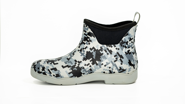 Womens Digital Camo Shorty Deck Boot